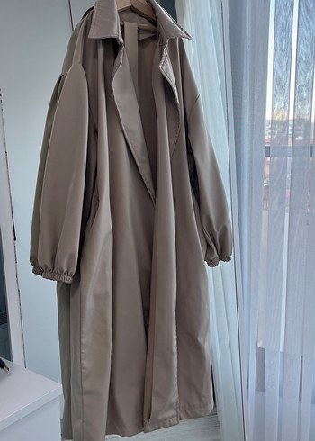 Bej Uzun Kollu Dökümlü Kadın Trençkot - Görsel 3