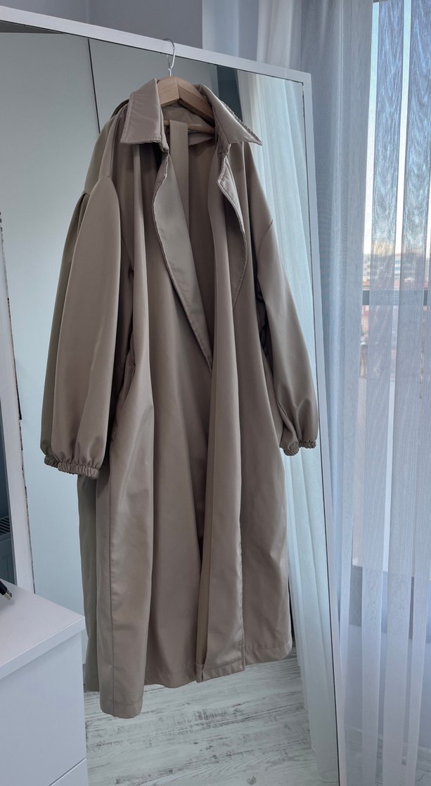 Bej Uzun Kollu Dökümlü Kadın Trençkot - Görsel 3