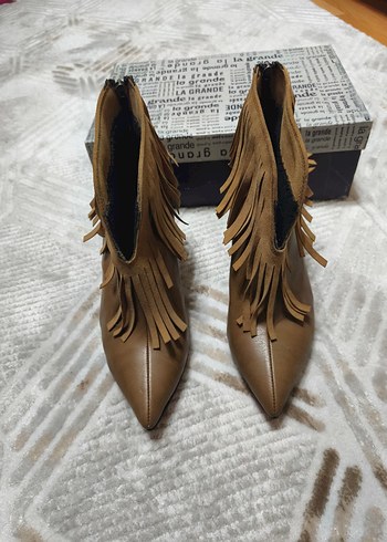 Püsküllü Süet Bej Bohem Stiletto Bot - Görsel 9