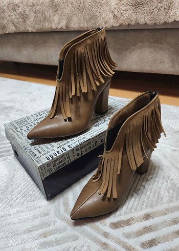 Püsküllü Süet Bej Bohem Stiletto Bot - Görsel 6