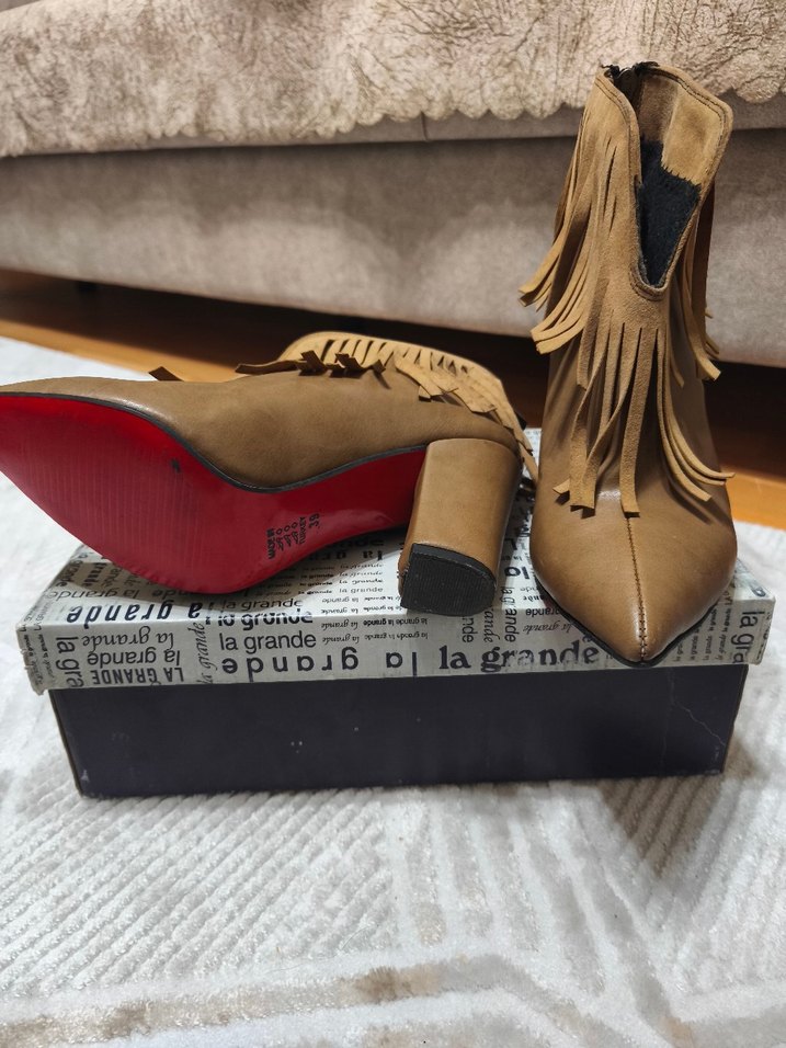 Püsküllü Süet Bej Bohem Stiletto Bot - Görsel 4