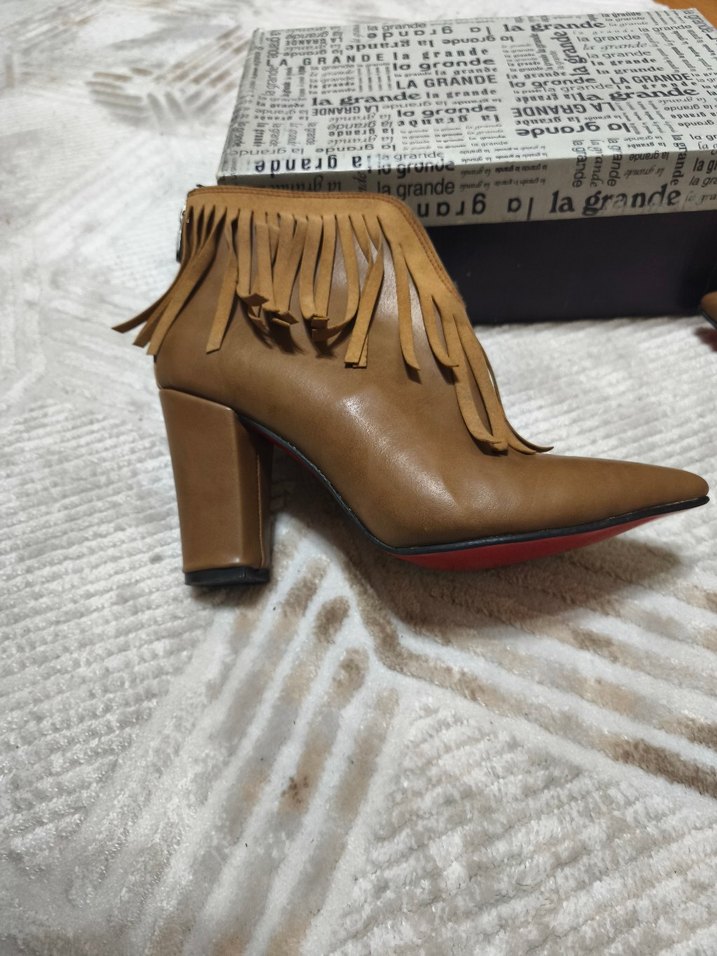 Püsküllü Süet Bej Bohem Stiletto Bot - Görsel 2