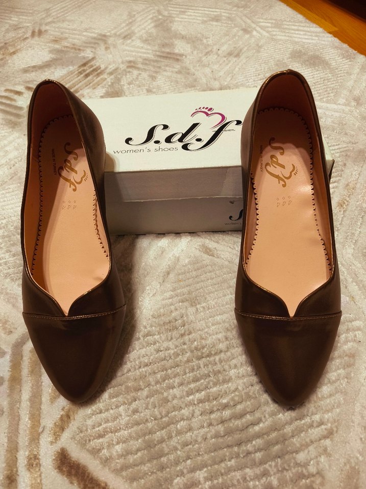 Bej Parlak Deri Kadın  Babet - Görsel 3