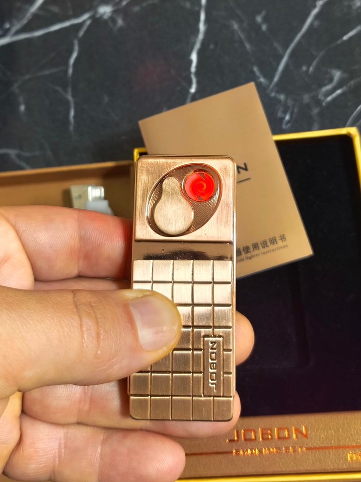 Altın Renkli Parlak USB Çakmak - Görsel 4