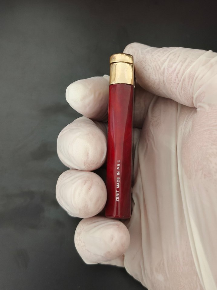 Kırmızı Renkli Rüzgar Geçirmez Çakmak - Görsel 5