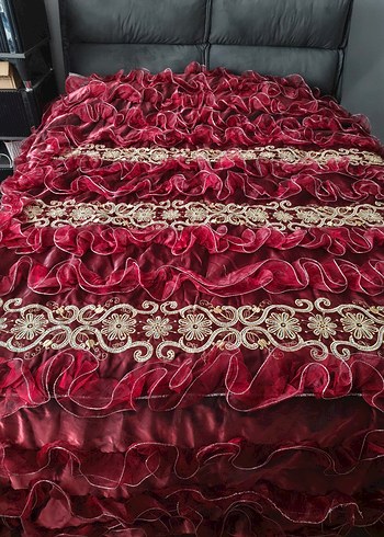 Bordo Nakışlı Yatak Örtüsü - Görsel 3