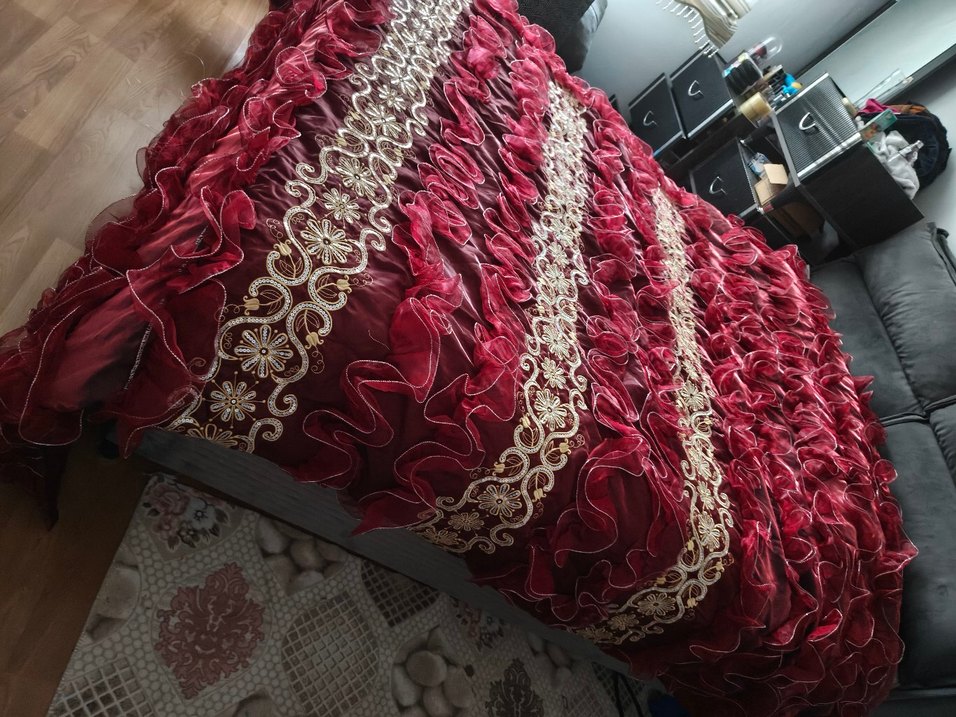 Bordo Nakışlı Yatak Örtüsü - Görsel 2