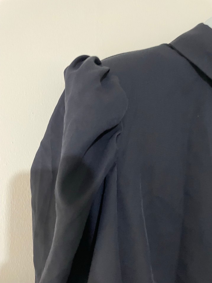 Siyah Uzun Kollu Düğmeli Kadın Gömlek Etiketli - Görsel 3