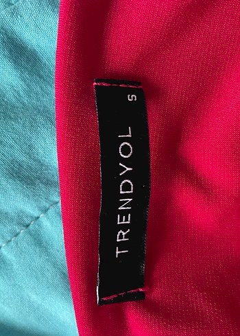 Fuşya Drapeli Uzun Saten Elbise - Görsel 3