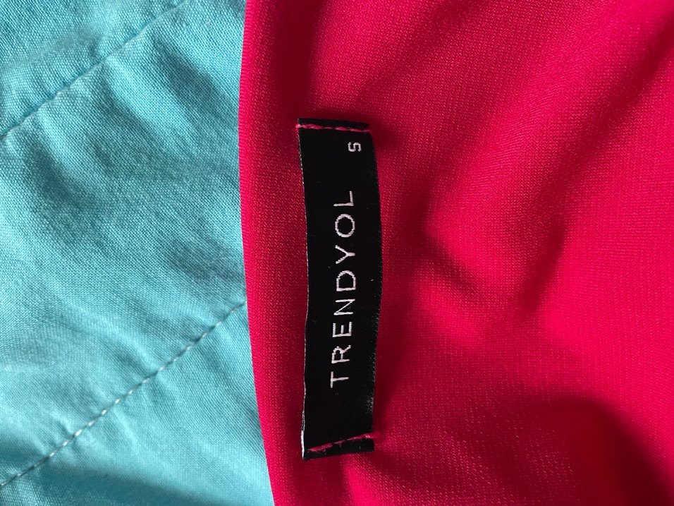 Fuşya Drapeli Uzun Saten Elbise - Görsel 3