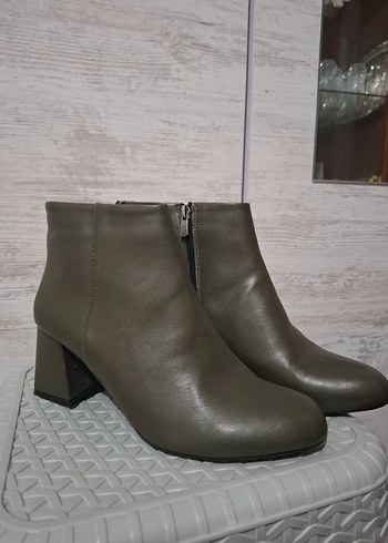 Bej Deri Kadın Topuklu Bot - Görsel 5