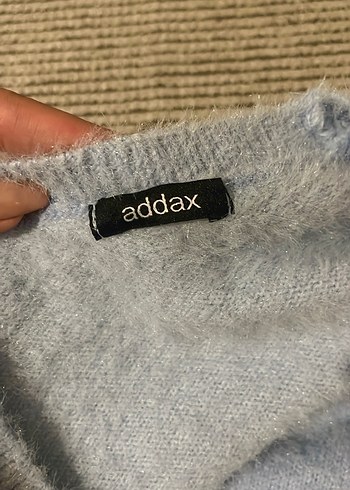 Mavi V Yaka Düğmeli Kadın Hırka - Görsel 2