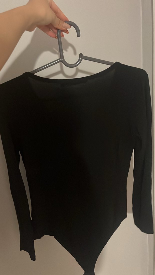 Siyah V Yaka Uzun Kollu body - Görsel 3