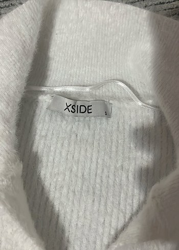 Düğmeli Beyaz Kadın Hırka - Görsel 2