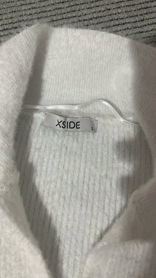 Düğmeli Beyaz Kadın Hırka - Görsel 2