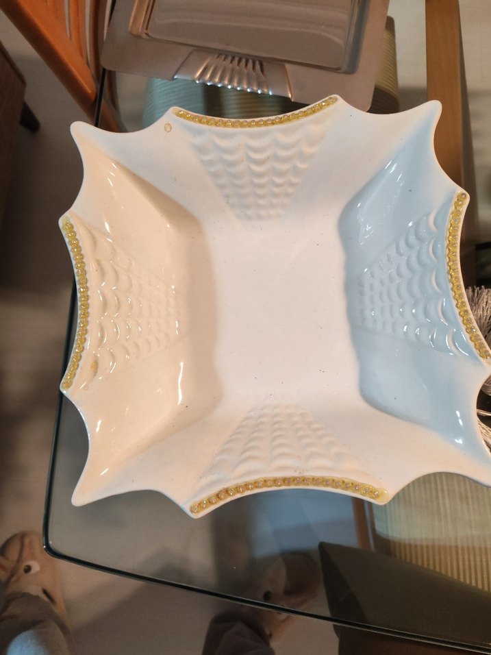 İşlemeli Beyaz Parlak Tabak - Görsel 2