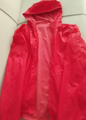 Kırmızı Kapüşonlu çift taraflı kullanılabilen Yağmurluk - Görsel 2