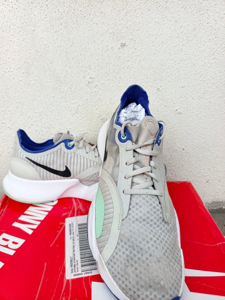 Gri Nike Spor Kadın Sneakers orijinal - Görsel 2