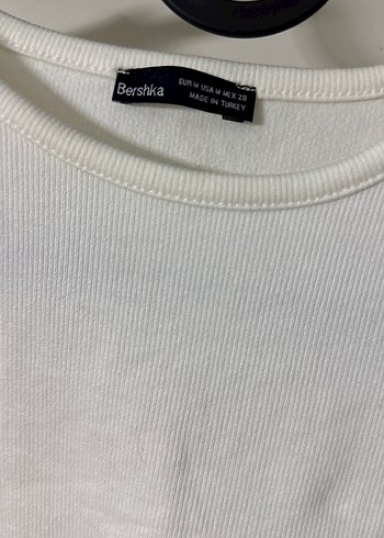 Zincir Detaylı Beyaz Uzun Kollu Bluz - Görsel 2