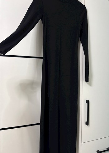 Uzun Kollu Yırtmaçlı Siyah Uzun Elbise - Görsel 4