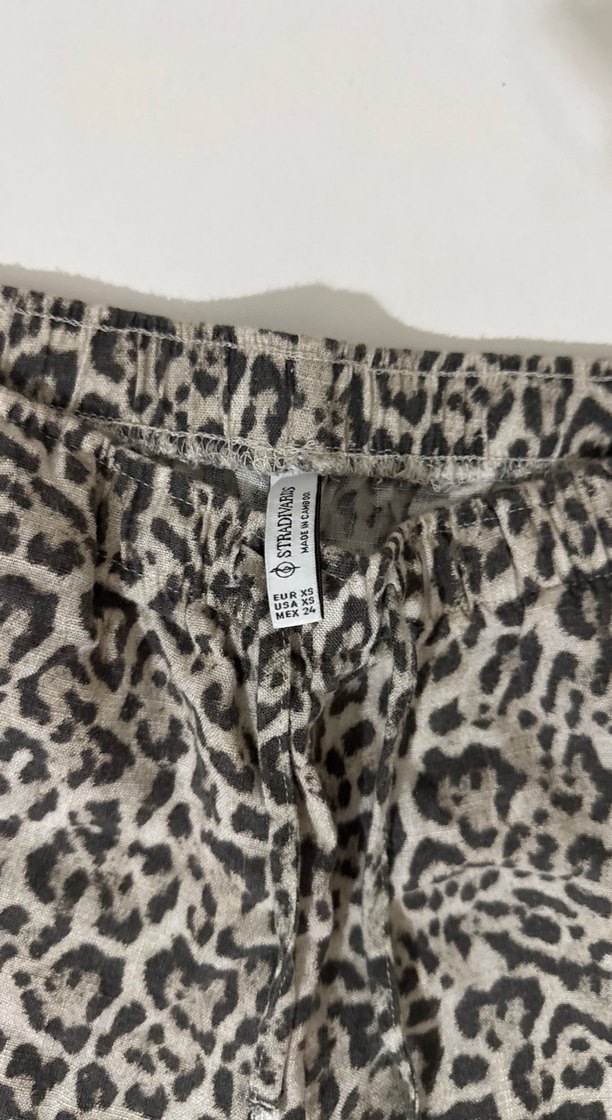 Kadın Gri Yılan Desenli Salaş Kumaş Pantolon - Görsel 2