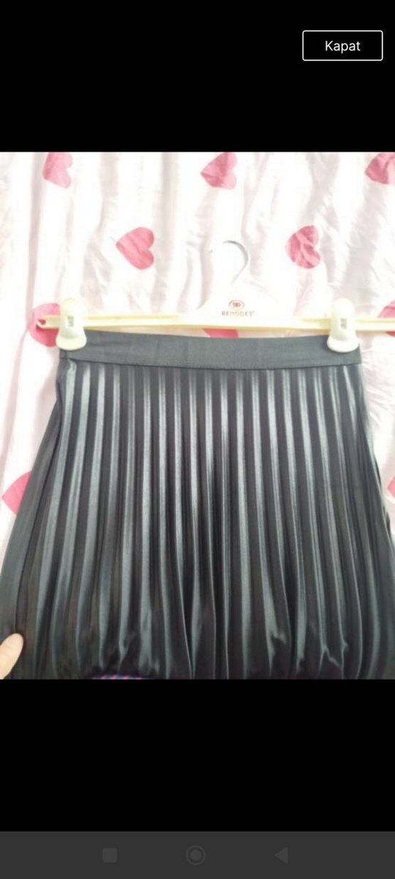 Siyah Piliseli Uzun Gotik deri Etek - Görsel 2