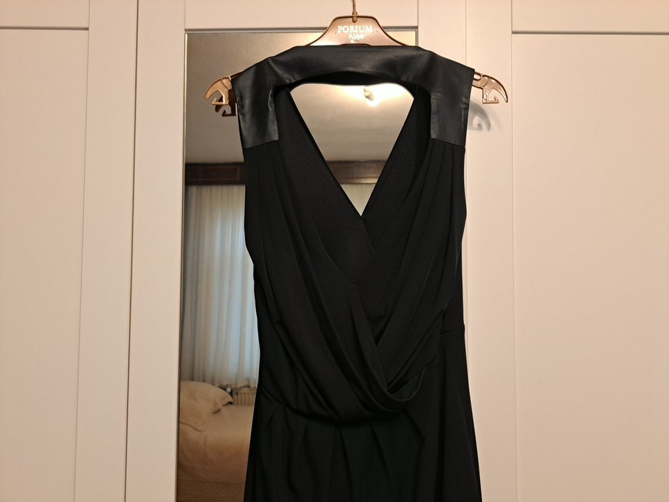 Batik Siyah Deri Detaylı V Yaka Drapeli Elbise - Görsel 3