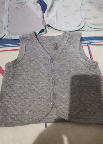 LC Waikiki Gri Düğmeli Erkek Çocuk Yelek