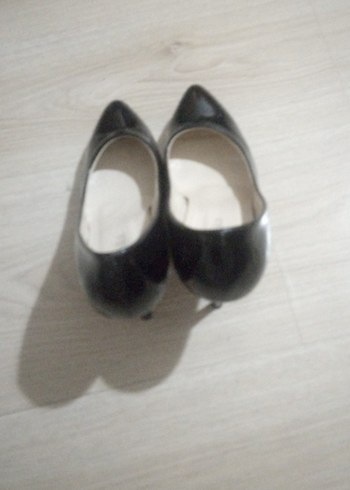 Siyah Rugan Stiletto Kadın Topuklu Ayakkabı - Görsel 3