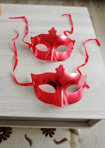 Kırmızı Parlak Maske - Görsel 5