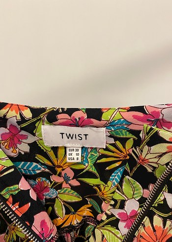 Çiçek Desenli Uzun Askılı Elbise - Görsel 3