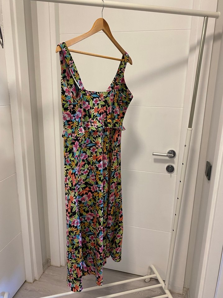 Çiçek Desenli Uzun Askılı Elbise - Görsel 2