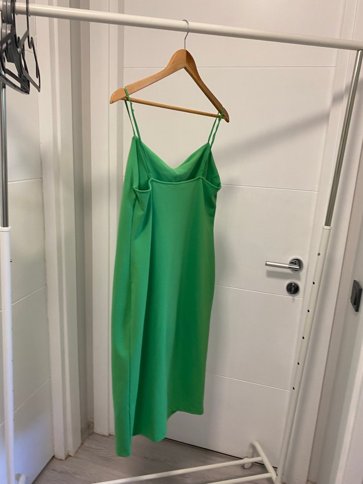 Yeşil Askılı Drapeli Midi Elbise - Görsel 2