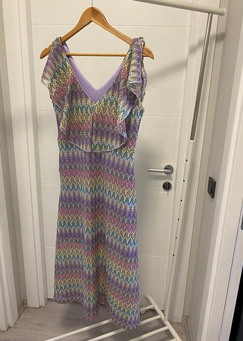 Piliseli V Yaka Çok Renkli Uzun Triko Elbise - Görsel 2