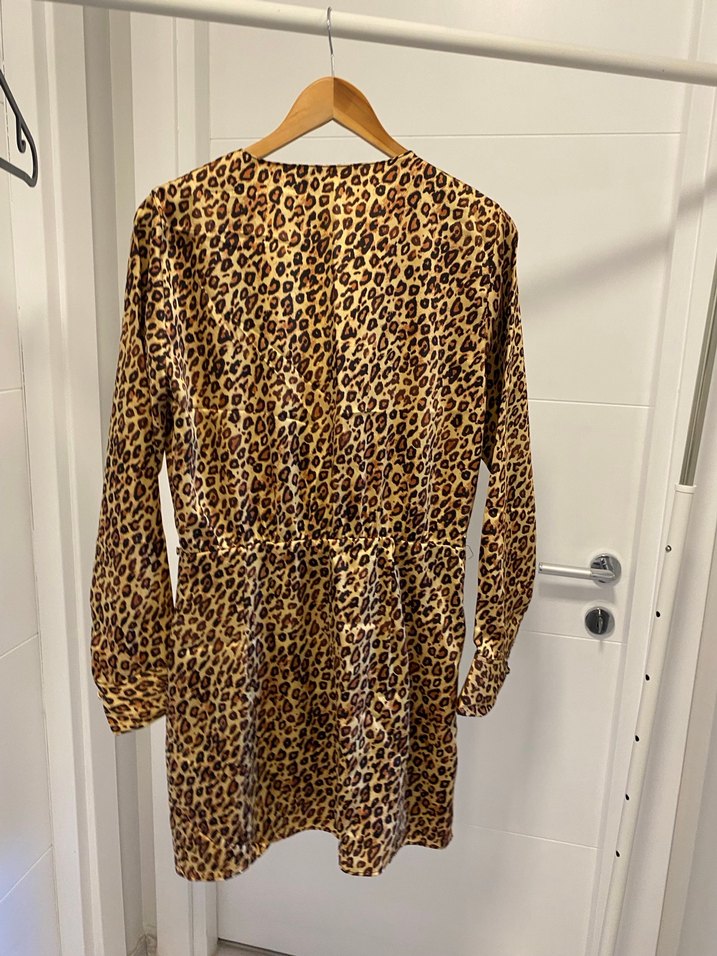 Kahverengi leopar Desenli Mini Elbise - Görsel 2