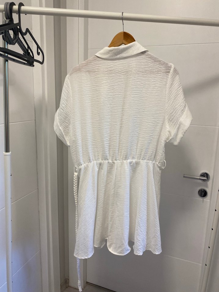 Düğmeli Beyaz mini elbise - Görsel 2