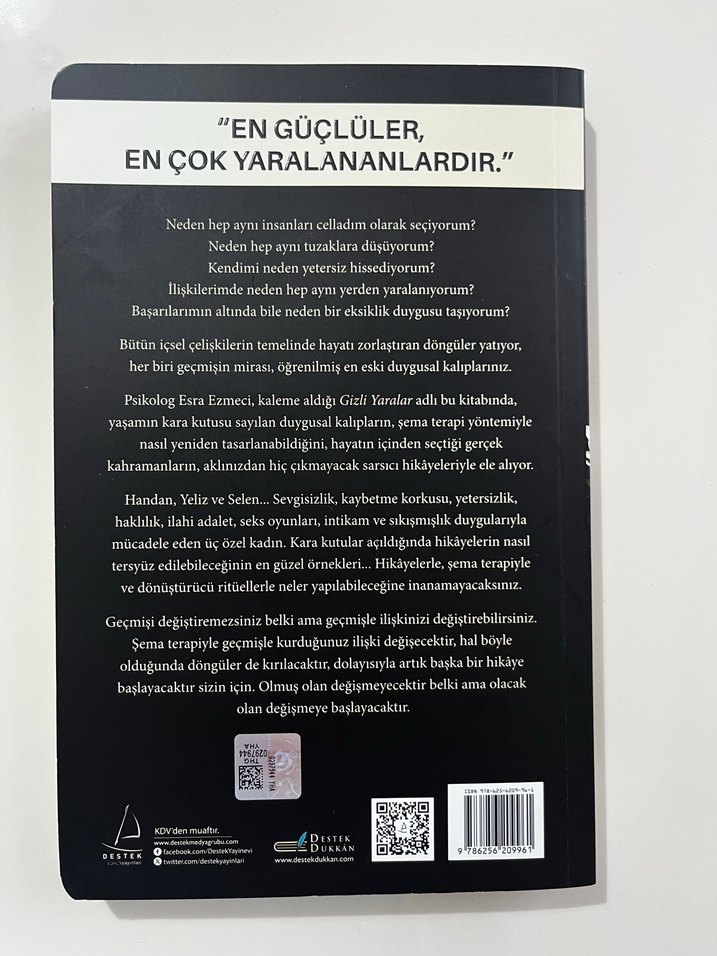 Gizli Yaralar - Esra Ezmeci - Görsel 2