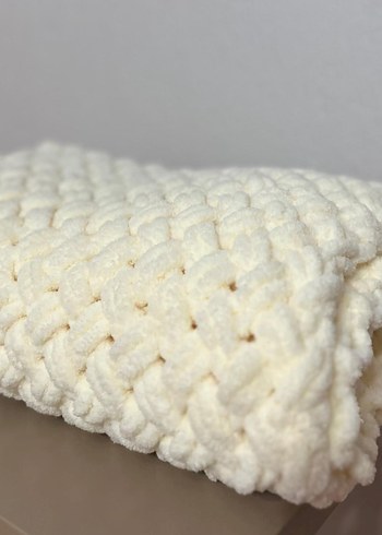 Beyaz Örgü Çocuk Battaniyesi - Görsel 2