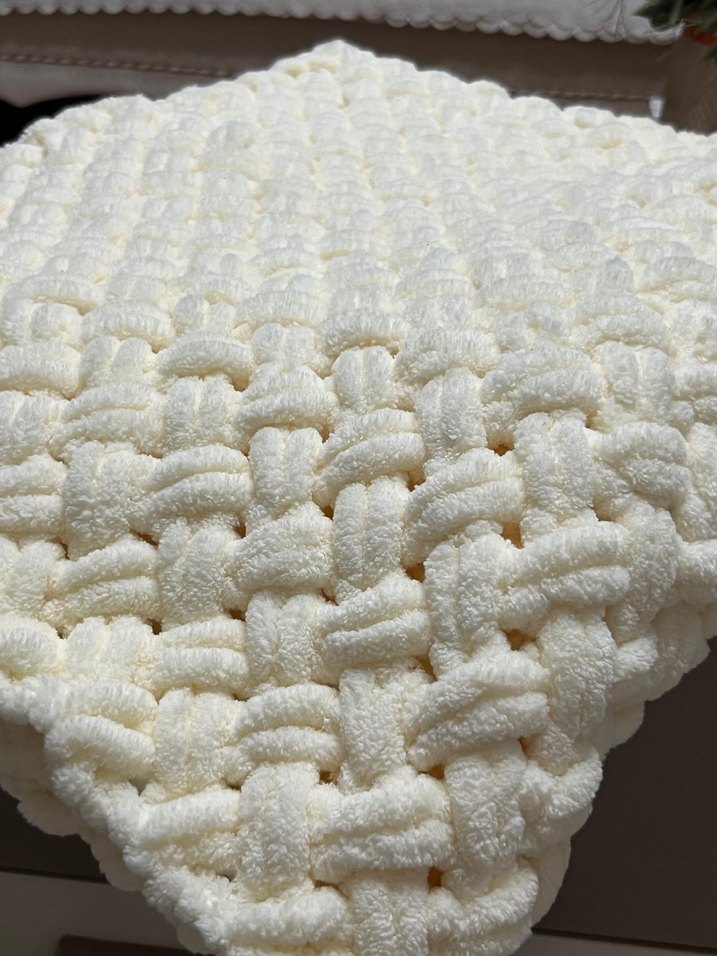 Beyaz Örgü Çocuk Battaniyesi - Görsel 4