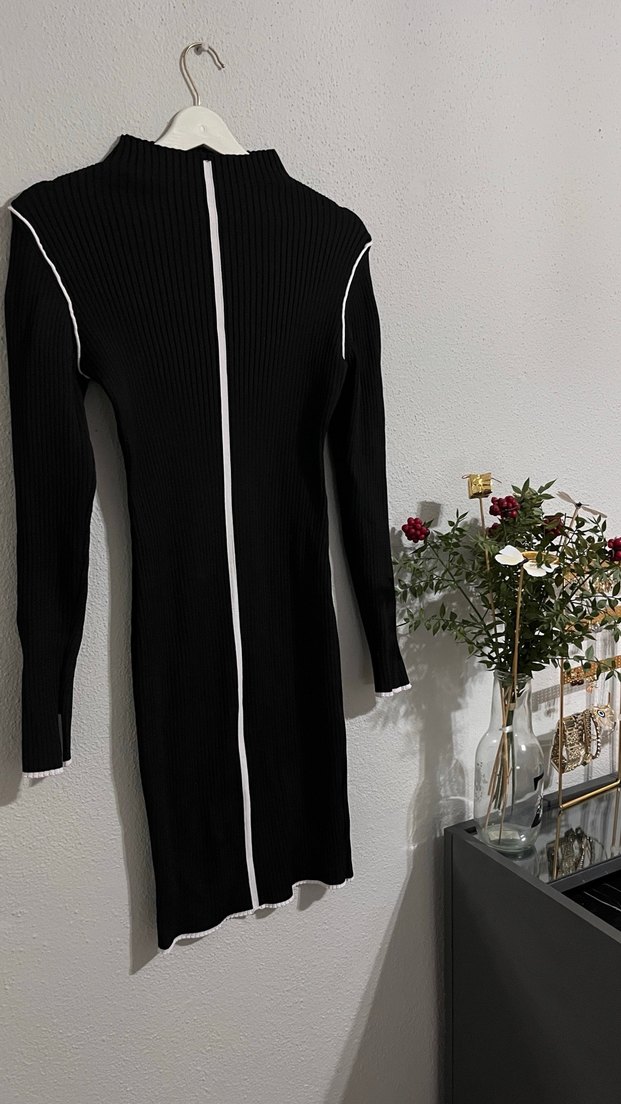 Uzun Kollu Siyah Gotik Uzun Elbise - Görsel 2