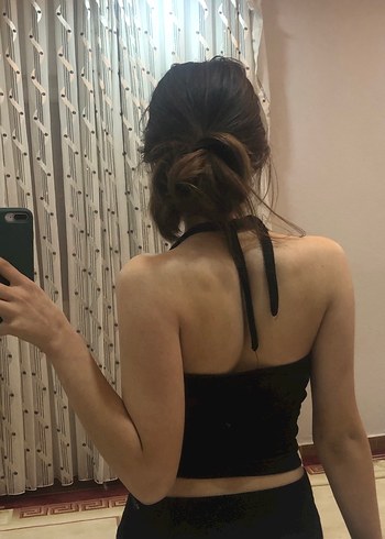 Siyah V Yaka İnce Askılı Crop Top - Görsel 2