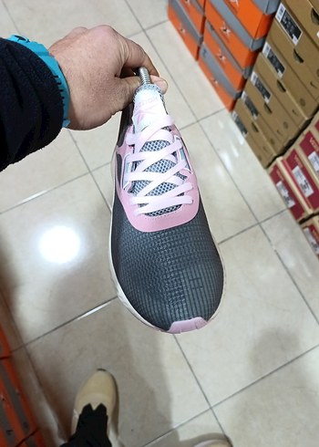 Yılan Desenli Pembe Gri Spor Ayakkabı - Görsel 2