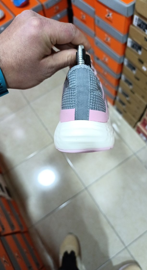 Yılan Desenli Pembe Gri Spor Ayakkabı - Görsel 5