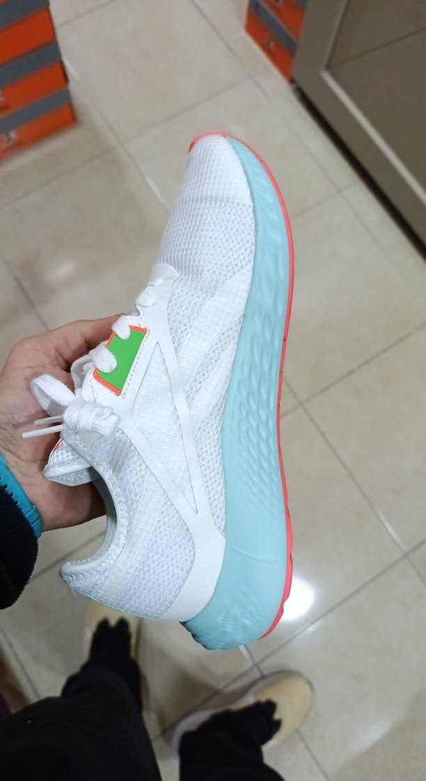 Beyaz Renkli Bağcıklı Kadın Spor Ayakkabı - Görsel 2