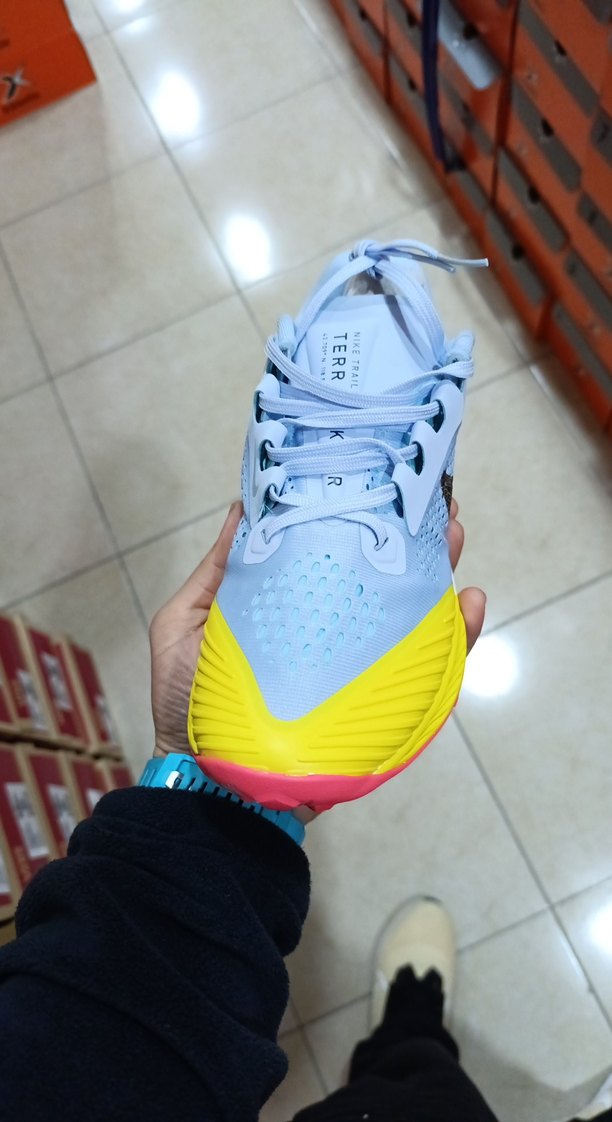 Renkli Mavi Spor Ayakkabı Velcro Detaylı - Görsel 2