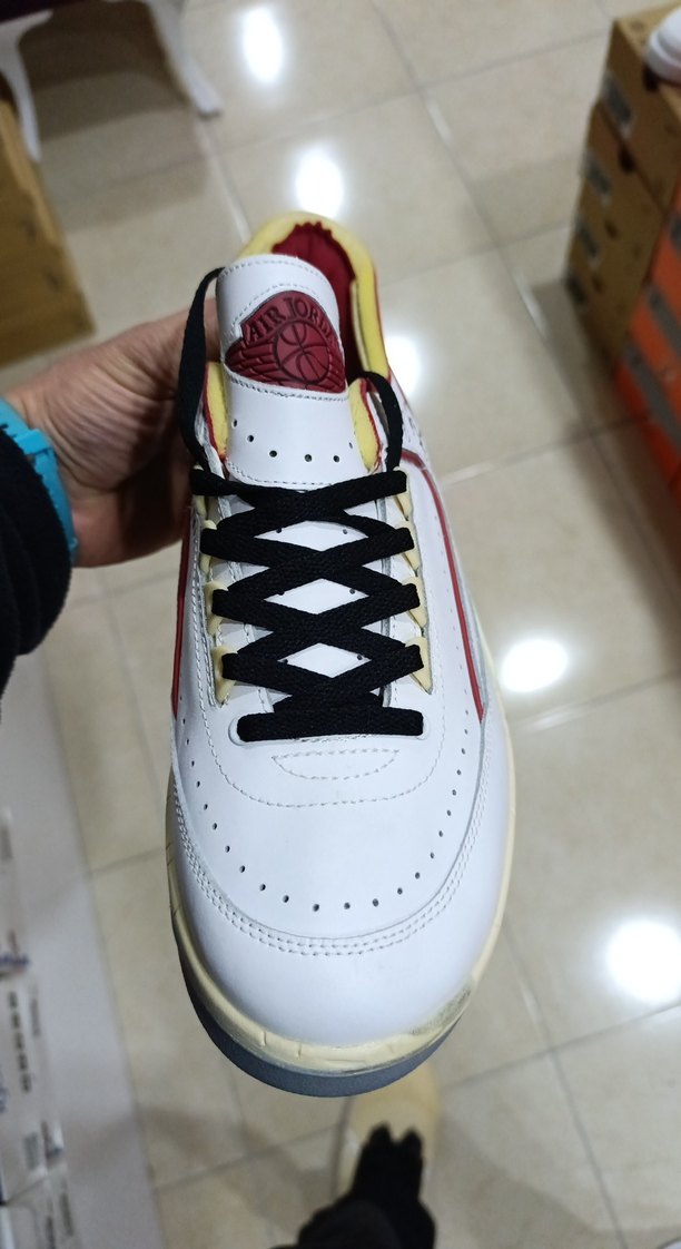 Beyaz Renkli Bağcıklı Basketbol Ayakkabısı - Görsel 3