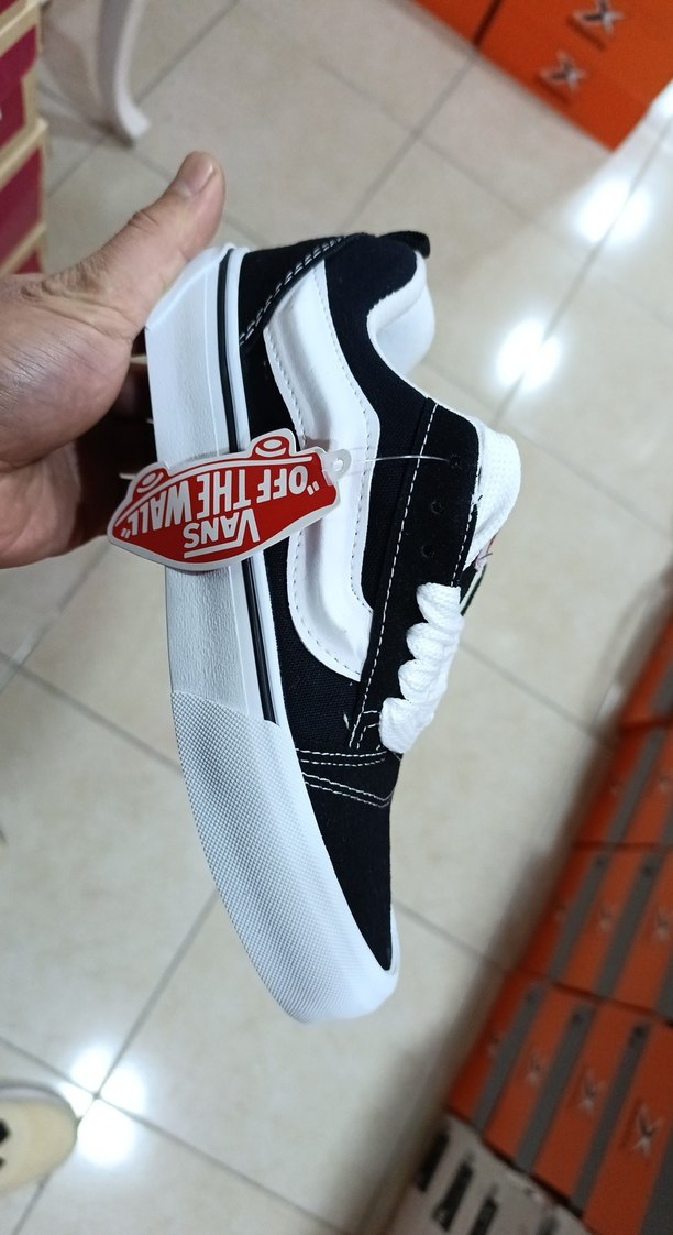 Beyaz Siyah Bağcıklı Kadın Spor Ayakkabı - Görsel 3