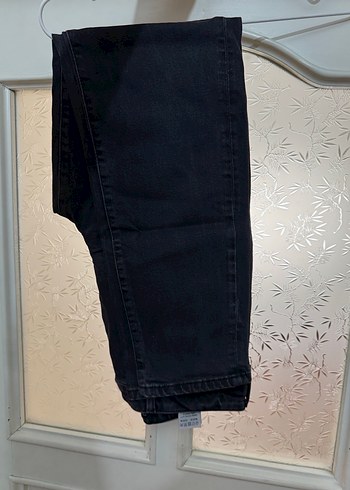 Kadın Siyah Darala Paça Kot Pantolon - Görsel 3