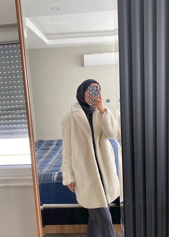 Kırık Beyaz Tüylü Kadın Kaban - Görsel 5