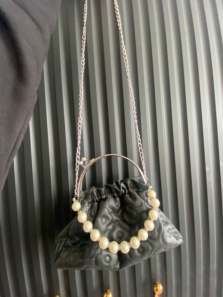 İnci Boncuklu Siyah Kadın El Çantası - Görsel 2